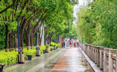 蘭州工業(yè)推拉門(mén)廠(chǎng)家提醒大家今日有雨記得外出帶傘